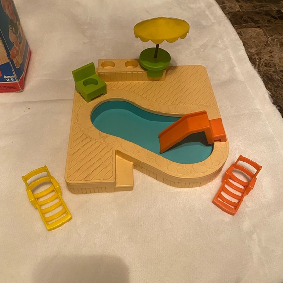 Vintage Fisher Price little people SWIMMING POOL - Picture 3 of 3
